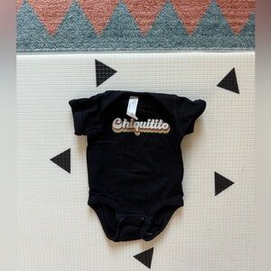 Boutique|Baby boy black short sleeve onesie bodysuit with retro boho CHIQUITO•